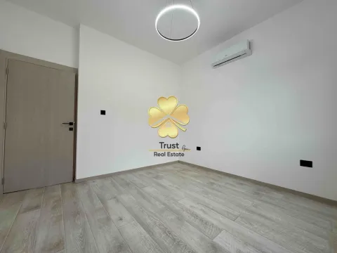 Izdavanje, kuća, 150m², Donja Gorica, Podgorica - image 16