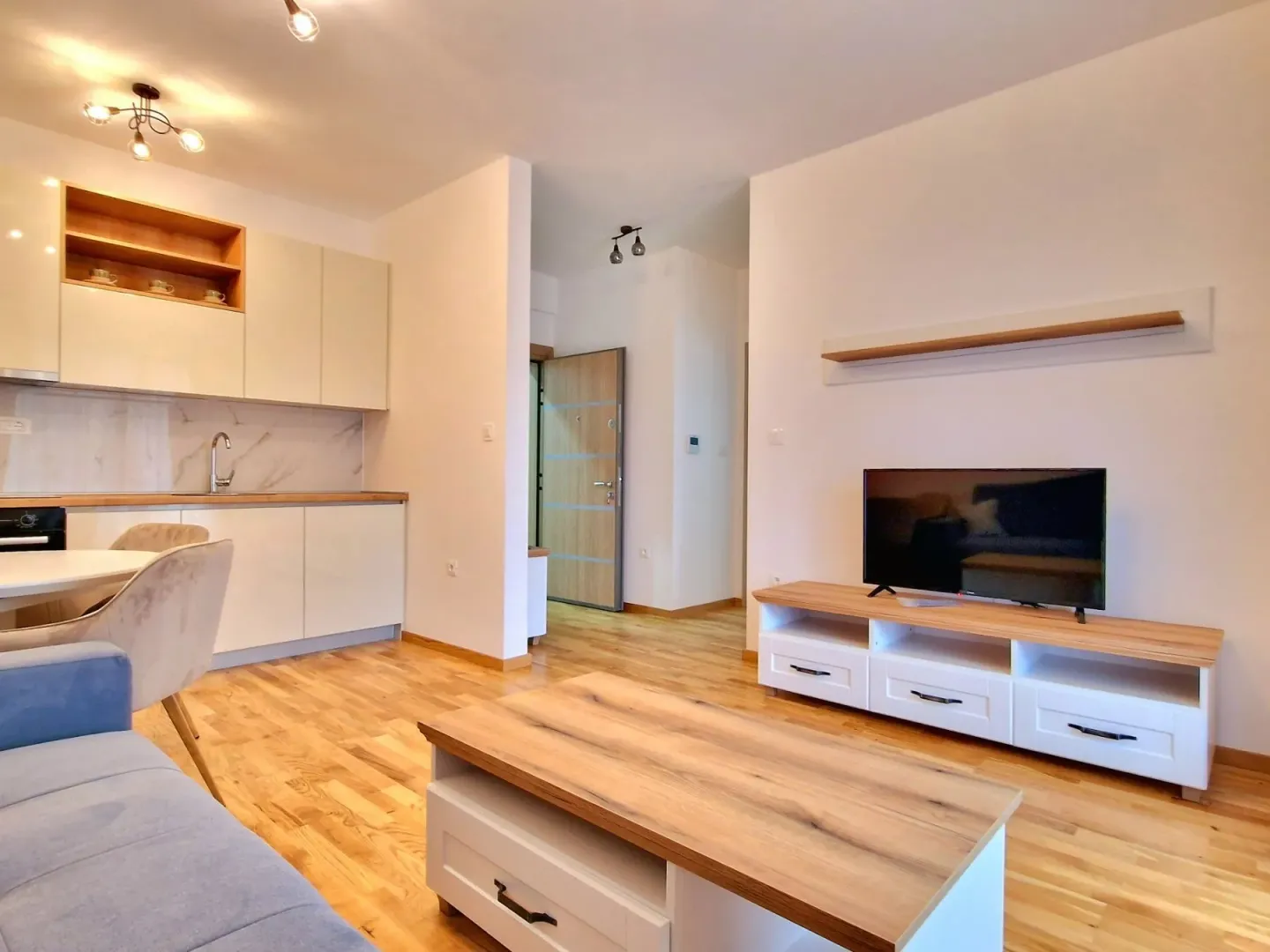 Living room connected to the kitchen.