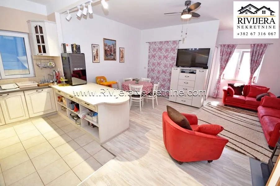 Prodaja, trosoban stan, 114m², Đenovići, Herceg Novi