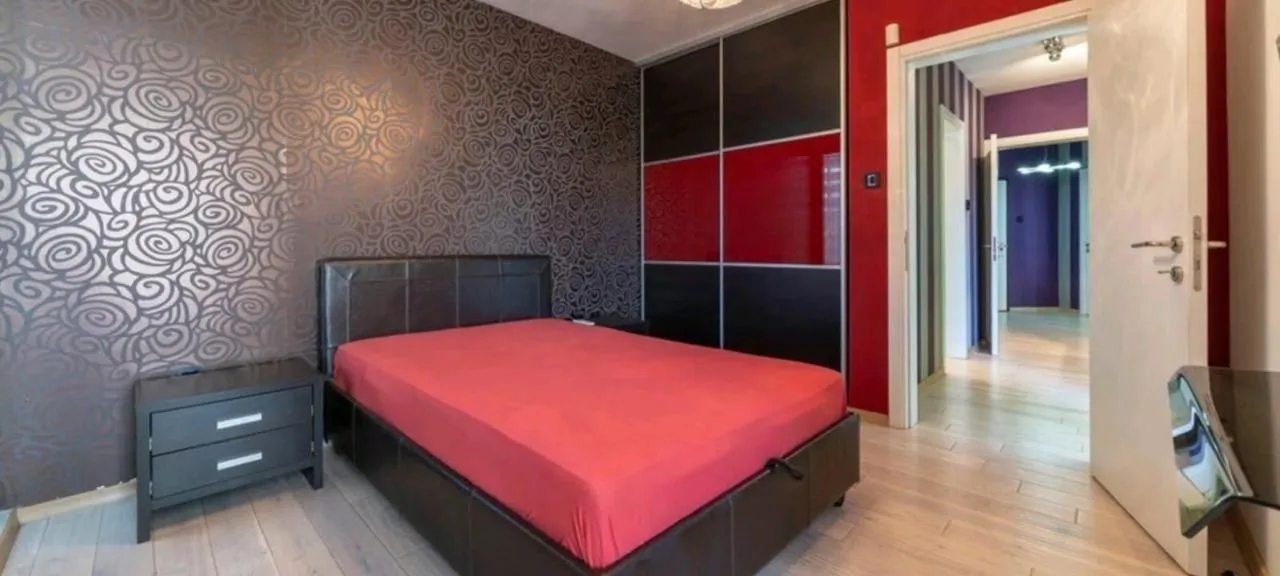 Prodaja, trosoban stan, 140m², Podgorica, Crna Gora