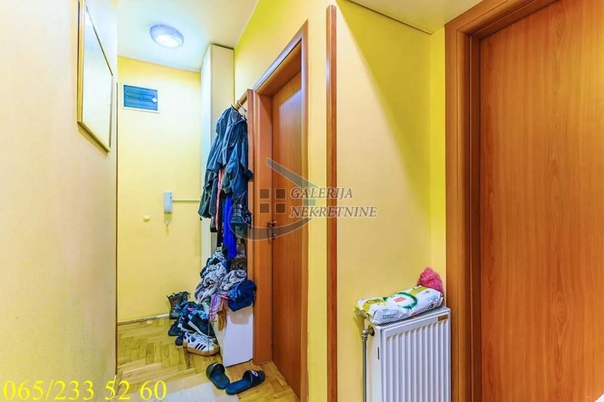 Prodaja, jednosoban stan, 31m², Kanarevo Brdo, Beograd