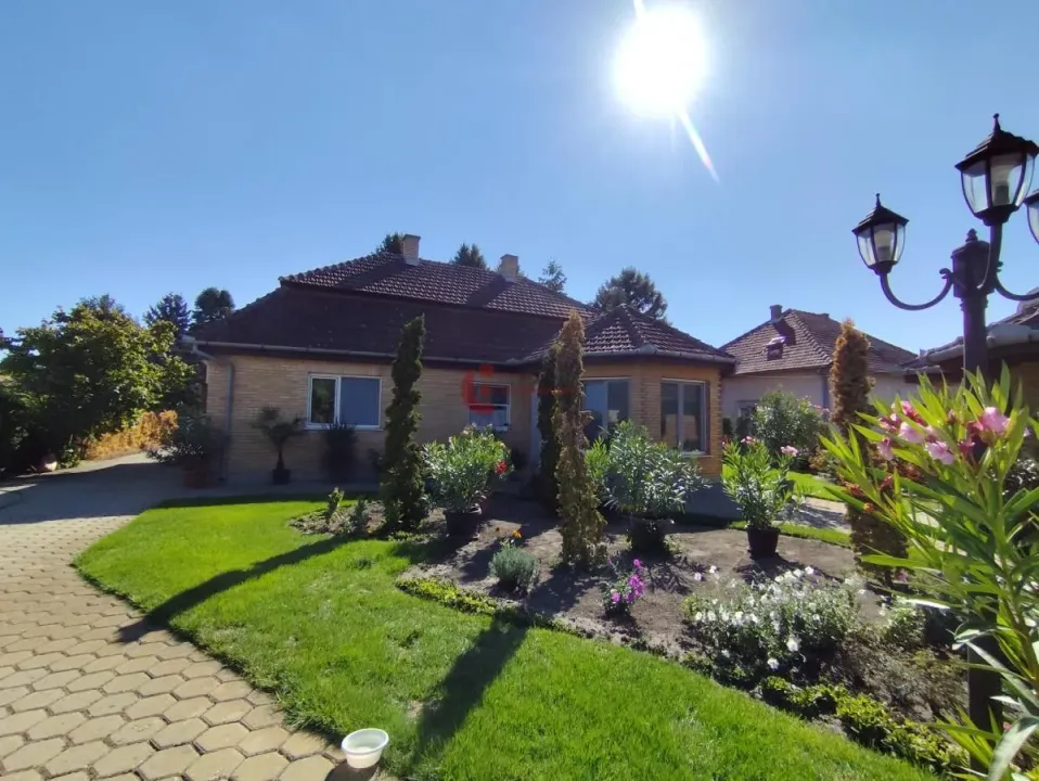 Prodaja, kuća, 142m², Palić, Subotica