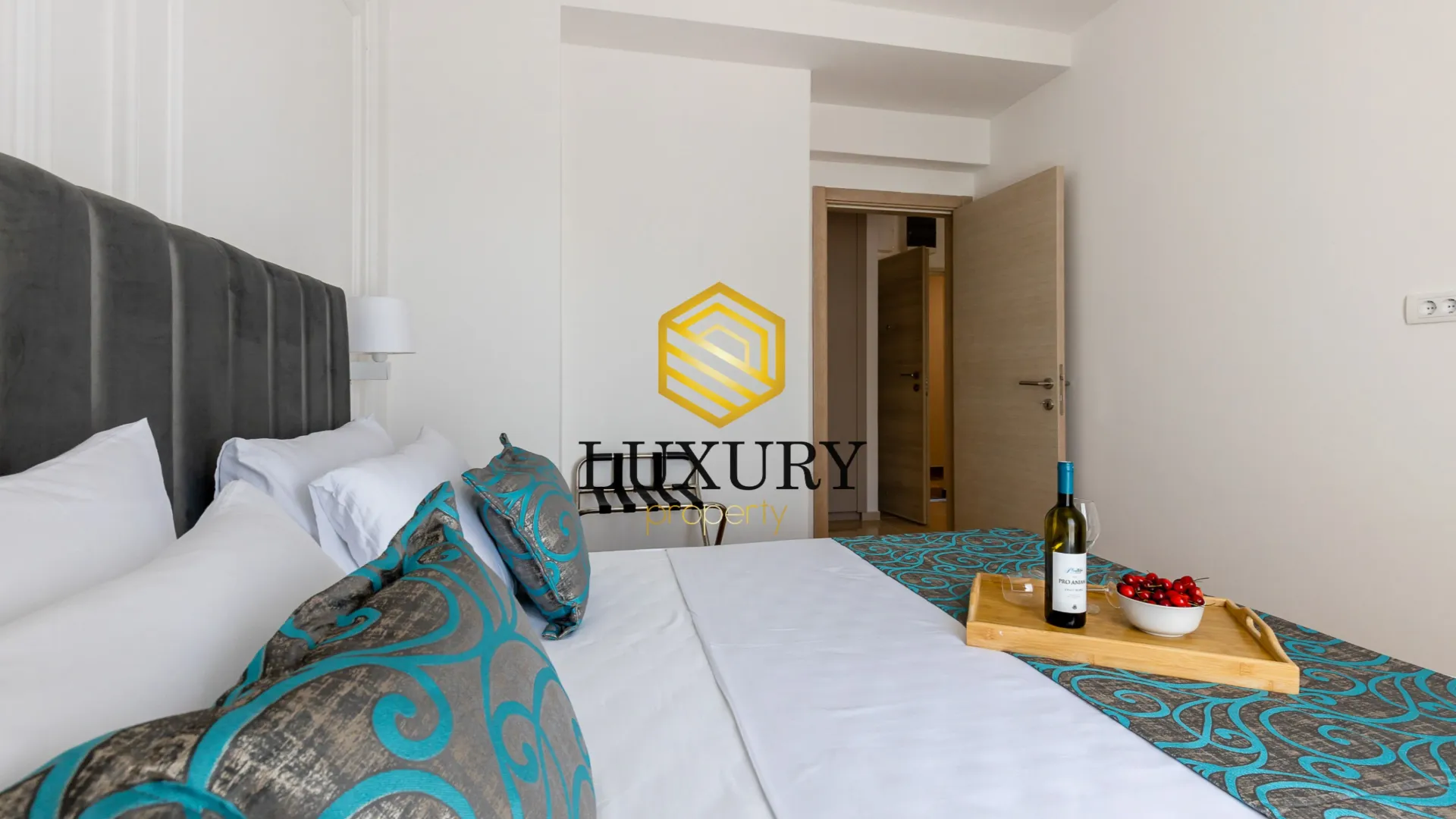 Sale, two bedroom apartment, 71m², Bečići, Budva