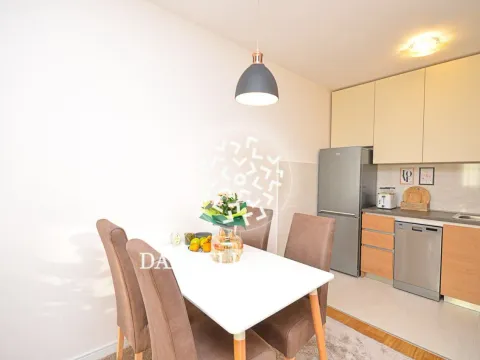 Izdavanje, jednosoban stan, 49m², Central Point, Podgorica - image 4