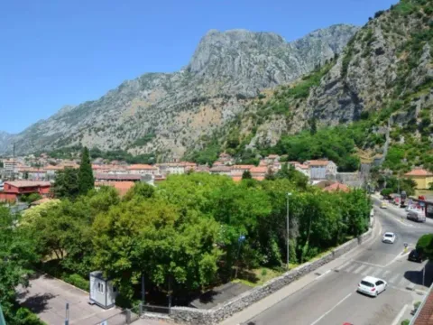 Sale, house, 1000m², Kotor, Crna Gora - image 2