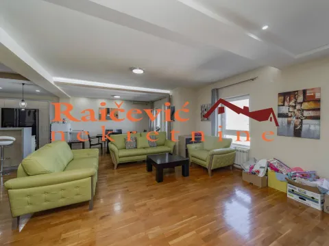 Prodaja, četvorosoban stan, 160m², Zvezdara Sve Podlokacije, Beograd - image 2