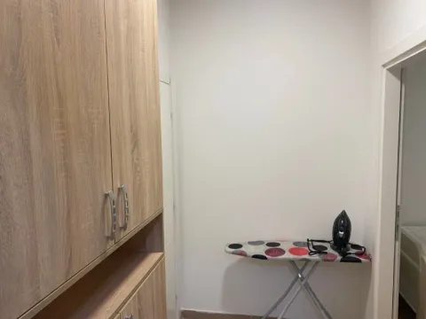 Izdavanje, dvosoban stan, 56m², Stari Aerodrom, Podgorica - image 10