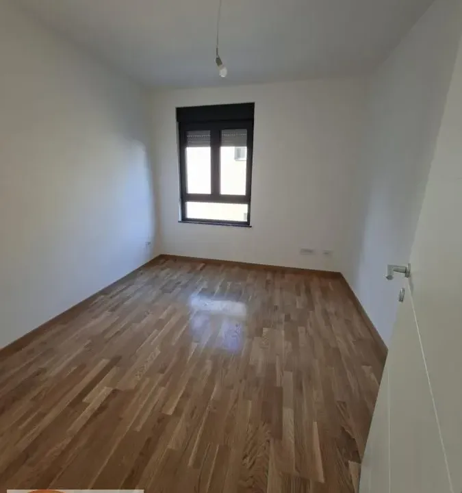 Prodaja, dvosoban stan, 74m², Pančevo, Srbija