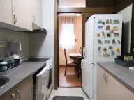 Izdavanje, dvosoban stan, 77m2, Blok 5, Podgorica