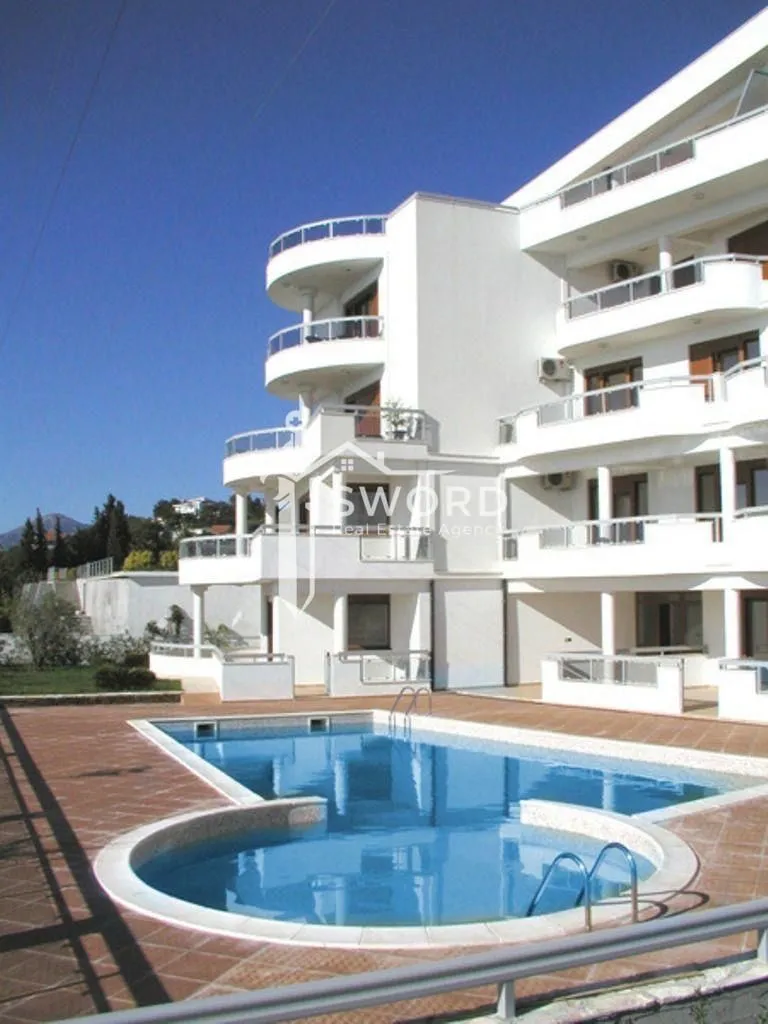 Prodaja, trosoban stan, 241m², Dobre Vode, Bar