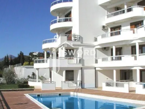 Prodaja, trosoban stan, 241m², Dobre Vode, Bar - image 1