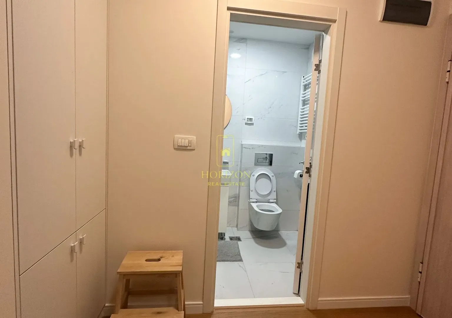 Prodaja, jednosoban stan, 40m², Central Point, Podgorica