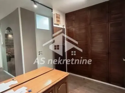 Izdavanje, trosoban stan, 70m², Tašmajdan, Palilula Sve Podlokacije - image 9