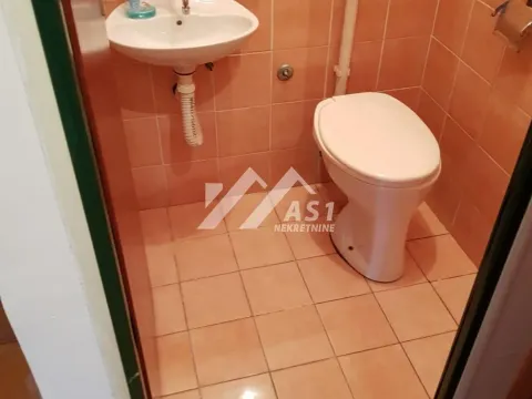 Izdavanje, trosoban stan, 96m², Železnička Stanica, Novi Sad Sve Podlokacije - image 12