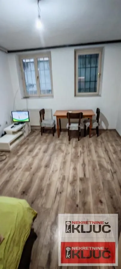 Prodaja, jednosoban stan, 24m², Bulevar Oslobodjenja, Novi Sad Sve Podlokacije