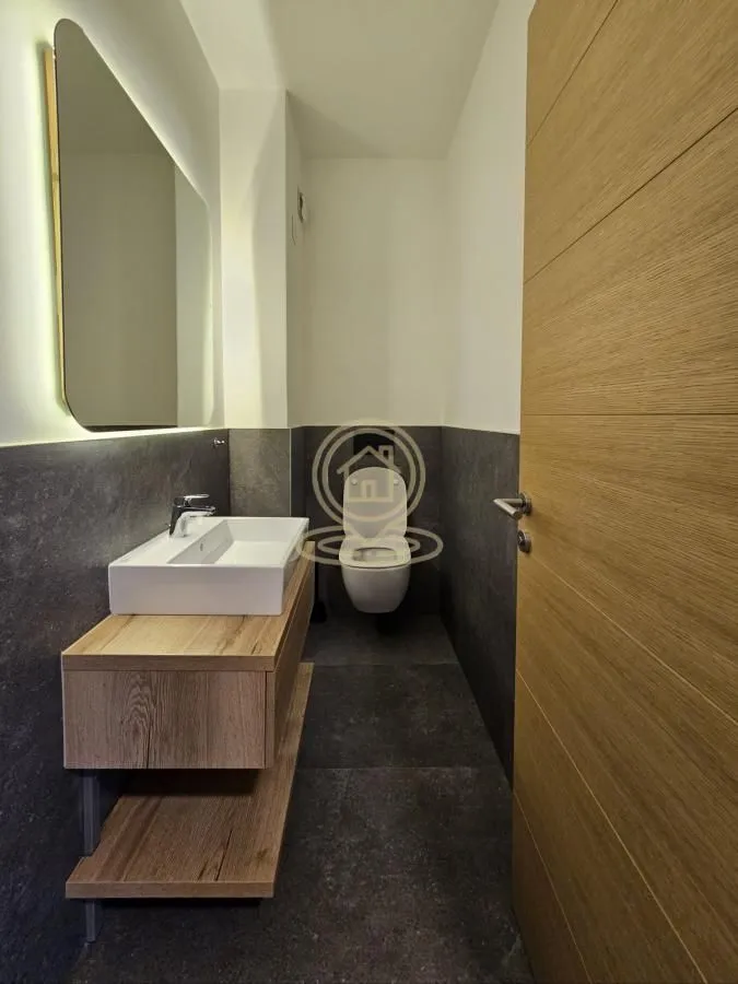 Rent, two bedroom apartment, 90m², Voždovac Sve Podlokacije, Beograd