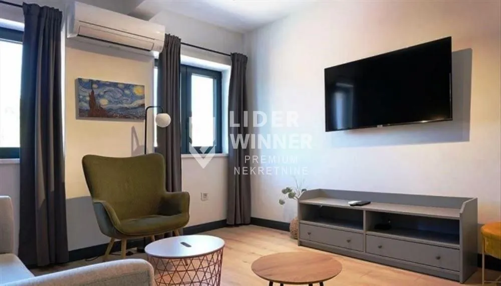 Prodaja, četvorosoban stan, 109m², Zemun Centar, Zemun Sve Podlokacije