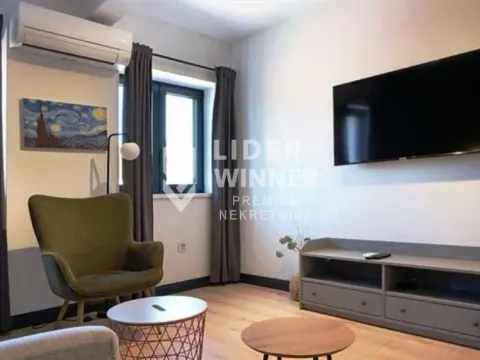 Prodaja, četvorosoban stan, 109m², Zemun Centar, Zemun Sve Podlokacije - image 12