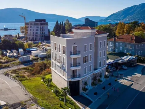 Prodaja, dvosoban stan, 85m², Porto Montenegro, Tivat - image 1
