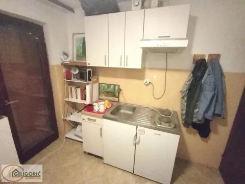 Prodaja, kuća, 175m², Zemun Ugrinovci, Zemun Sve Podlokacije - image 4