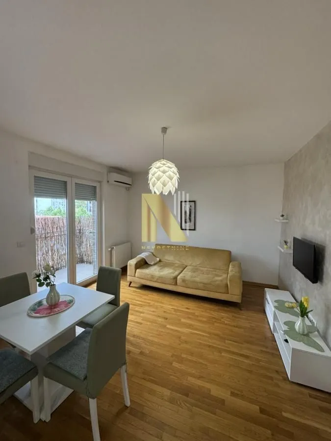 Izdavanje, dvosoban stan, 41m², Podbara, Novi Sad Sve Podlokacije