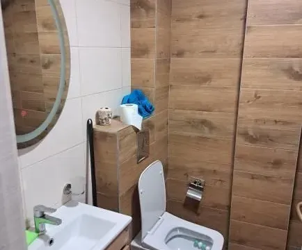 Izdavanje, dvosoban stan, 60m², Centar, Podgorica - image 9