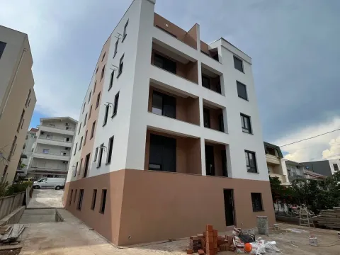 Prodaja, jednosoban stan, 55m², Momišići, Podgorica - image 1