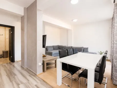 Prodaja, dvosoban stan, 67m², Bečići, Budva - image 3