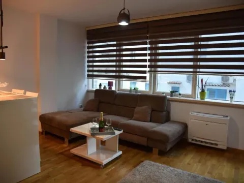 Izdavanje, jednosoban stan, 50m², Budva, Crna Gora - image 11