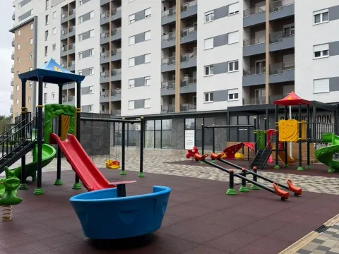 Prodaja, trosoban stan, 105m², Stari Aerodrom, Podgorica - image 19