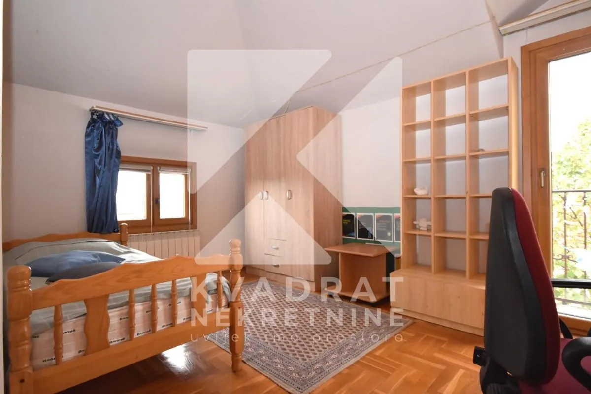 Rent, house, 300m², Ibričevina, Podgorica