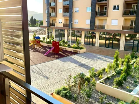 Izdavanje, jednosoban stan, 47m², City Kvart, Podgorica - image 10