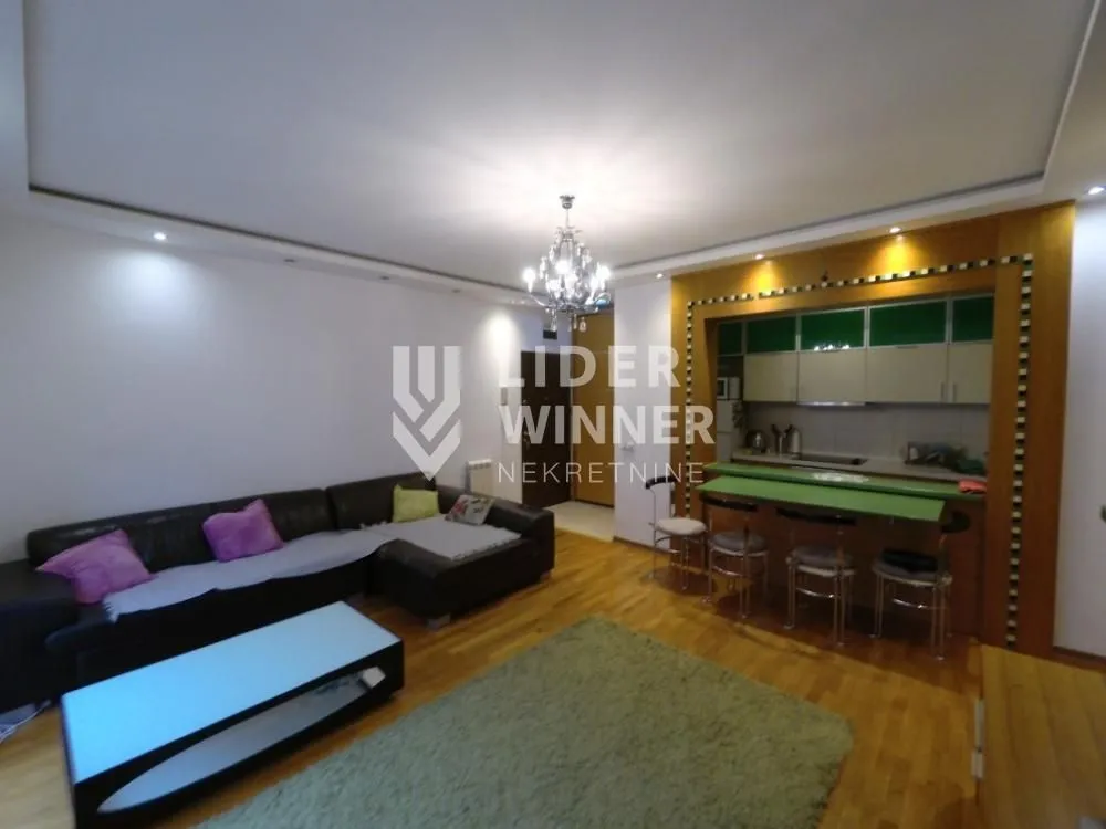 Izdavanje, dvosoban stan, 63m², Bajlonijeva Pijaca, Beograd