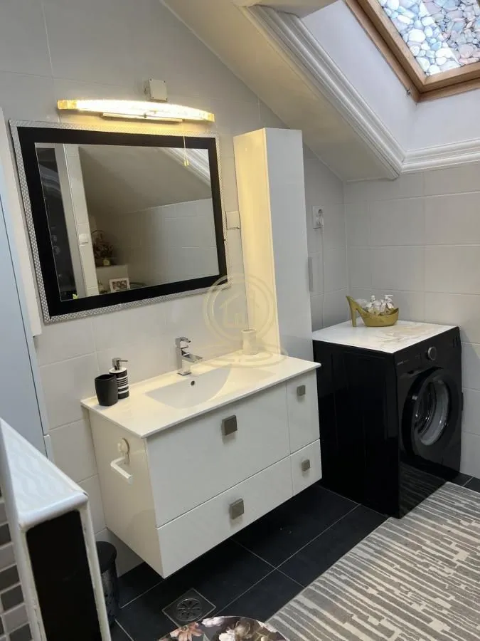Prodaja, četvorosoban stan, 128m², Novo naselje, Novi Sad