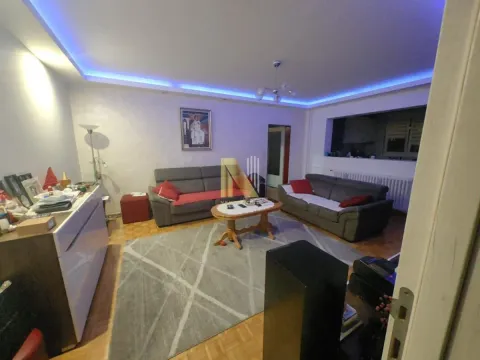 Sale, four bedroom apartment, 95m², Bulevar Oslobodjenja, Novi Sad Sve Podlokacije