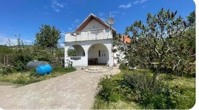 Sale, house, 120m², Humci, Cetinje