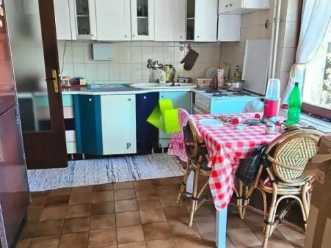 Izdavanje, četvorosoban stan, 180m², Apelovac, Niš - image 6