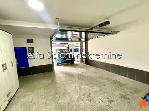 Rent, house, 570m², Kanarevo Brdo, Beograd - image 20