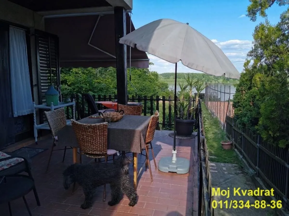 Prodaja, kuća, 214m², Stari Banovci, Stara Pazova