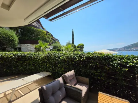 Sale, one bedroom apartment, 94m², Budva, Crna Gora - image 9