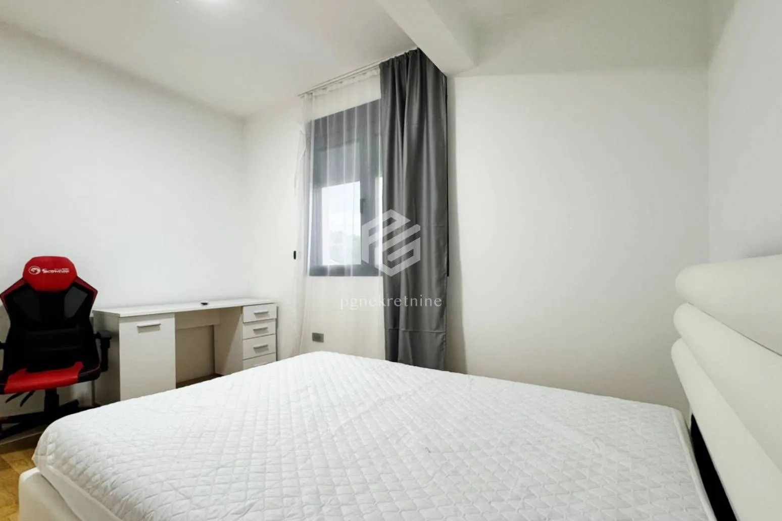 Rent, two bedroom apartment, 100m², Dalmatinska ulica, Podgorica