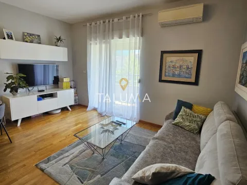 Sale, two bedroom apartment, 75m², City Kvart, Podgorica - image 2