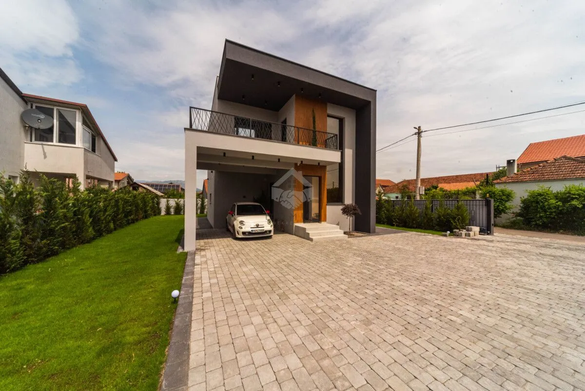 Sale, house, 202m², Tološi, Podgorica