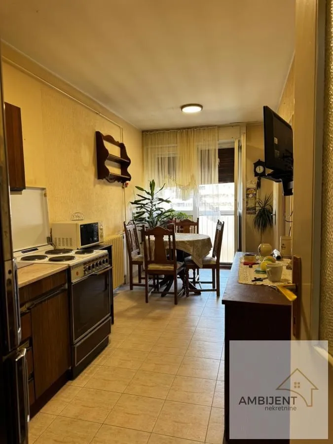 Prodaja, dvosoban stan, 69m², Zemun Sve Podlokacije, Beograd