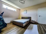 Rent, house, 194m², Tološi, Podgorica - image 26