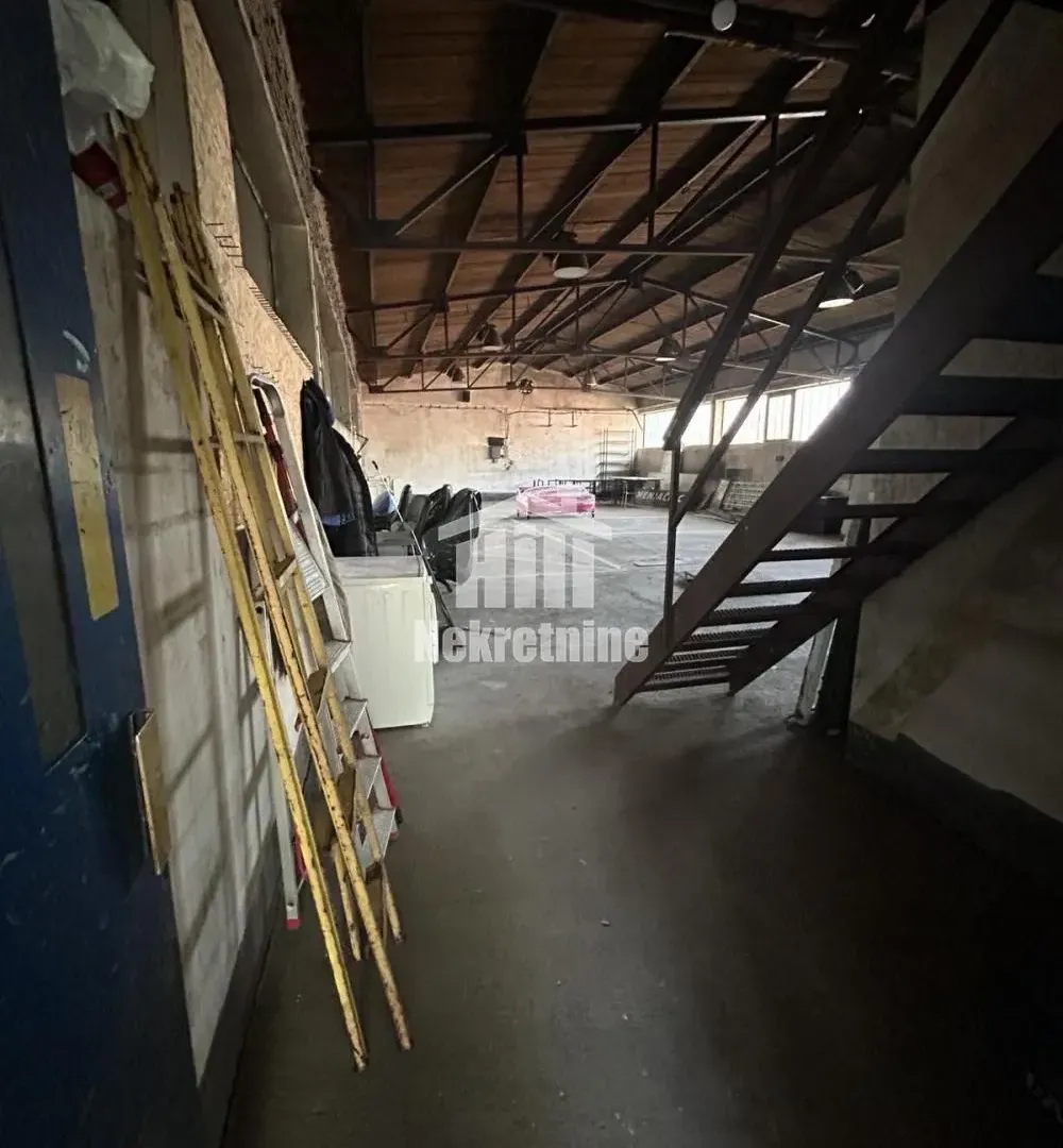 Rent, office space, 400m², Umka, Beograd