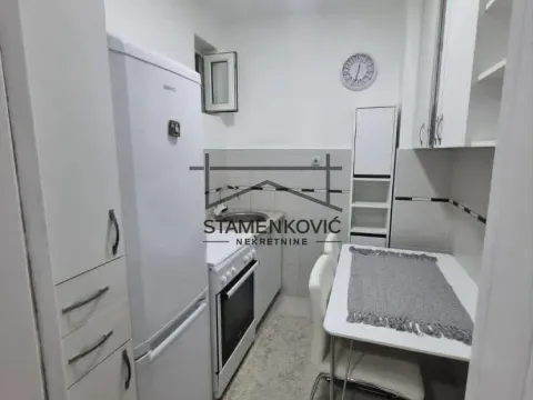 Izdavanje, dvosoban stan, 40m², Podbara, Novi Sad Sve Podlokacije - image 5