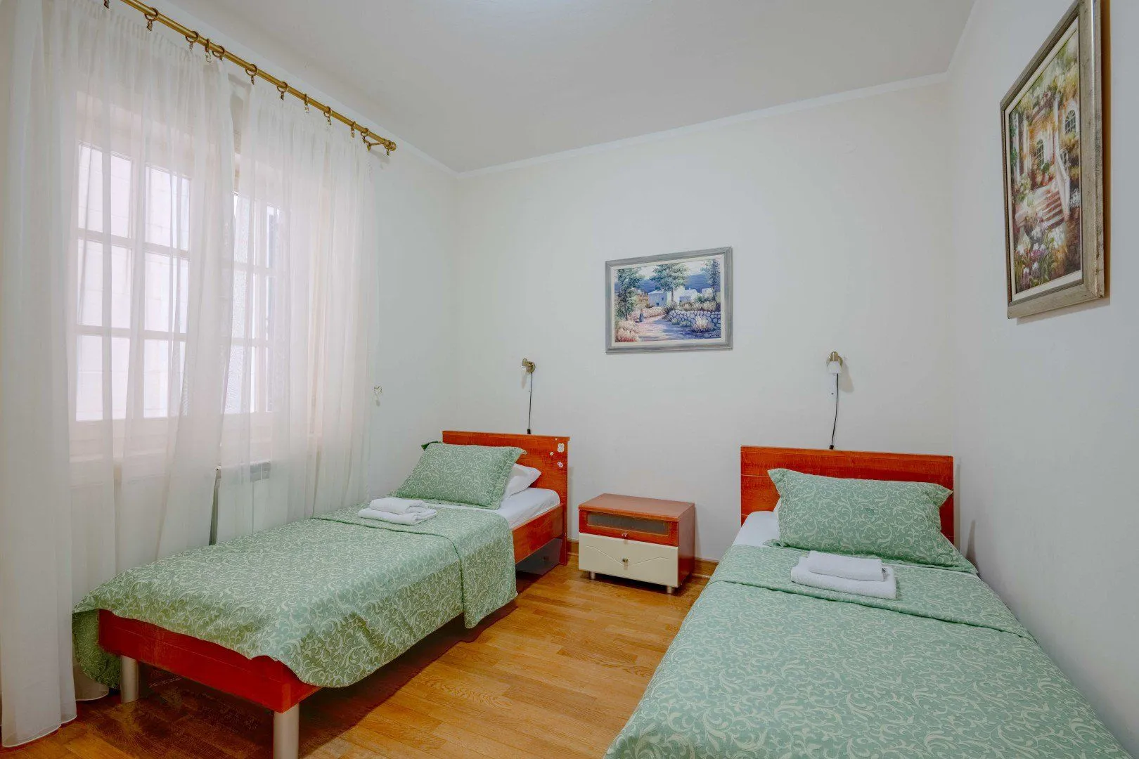 Sale, four bedroom apartment, 131m², Sveti Stefan, Budva
