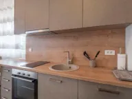 Rent, studio apartment, 25m², Bečići, Budva - image 11
