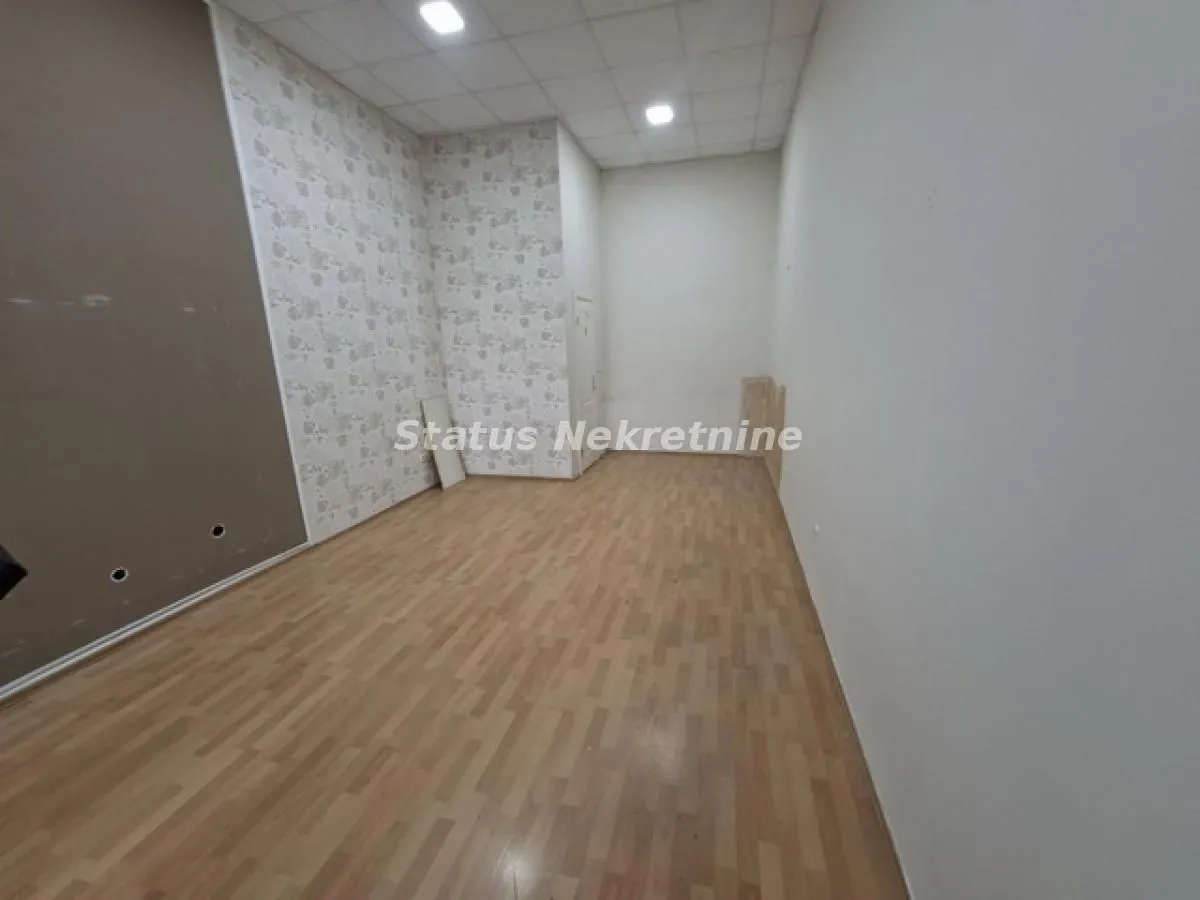 Rent, office space, 28m², Centar, Novi Sad